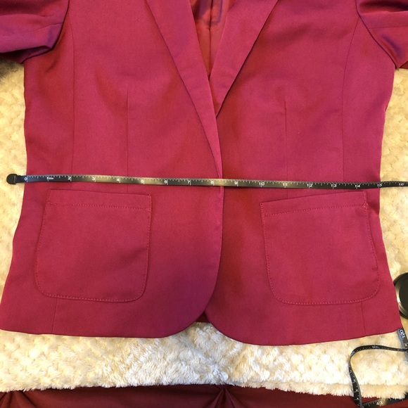 H&M Divided (Juniors) Burgundy Blazer - Picture 4 of 8